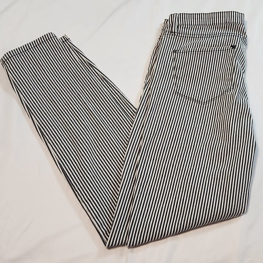 Club Monaco striped pants    Lot B